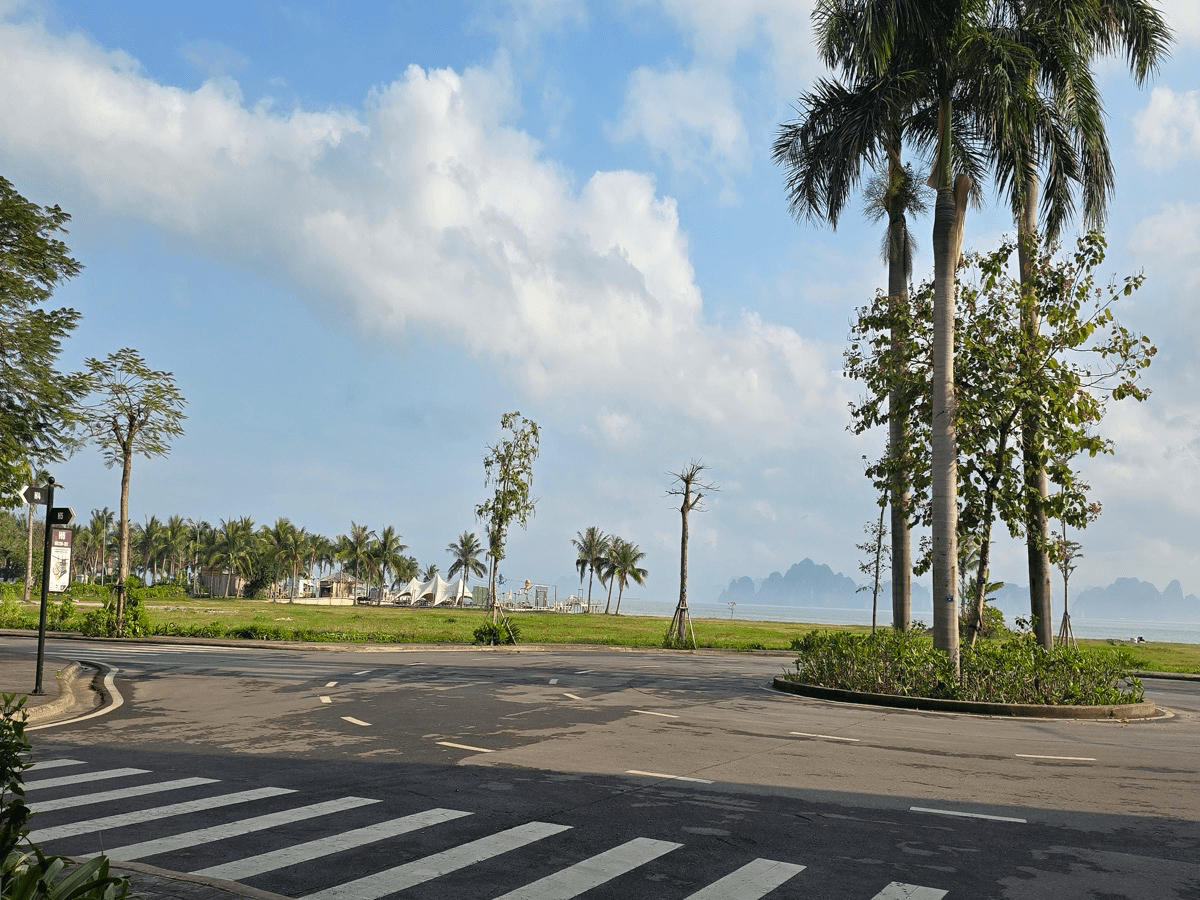 NamPhuong Villas - nearby Marina beach-park